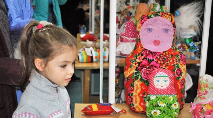 В Рубцовске открылся фестиваль детской игрушки «Матрешка»