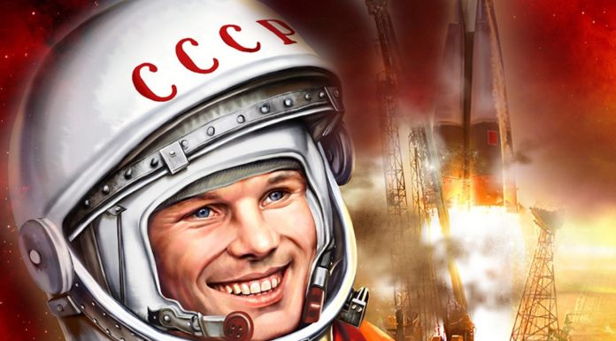 В Рубцовске спортсмены Федерации армейского рукопашного боя прочли отрывок из поэмы Рождественского: видео