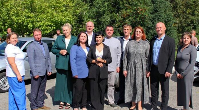 Городская больница Рубцовска получила новый автомобиль