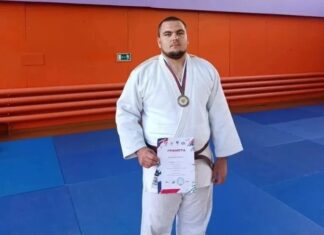 Дзюдоист из Рубцовска Степан Молодцов завоевал серебро на чемпионате Сибири и поедет на чемпионат России