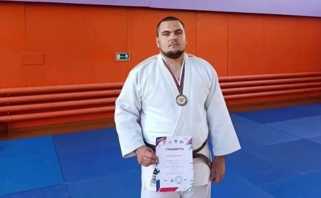 Дзюдоист из Рубцовска Степан Молодцов завоевал серебро на чемпионате Сибири и поедет на чемпионат России