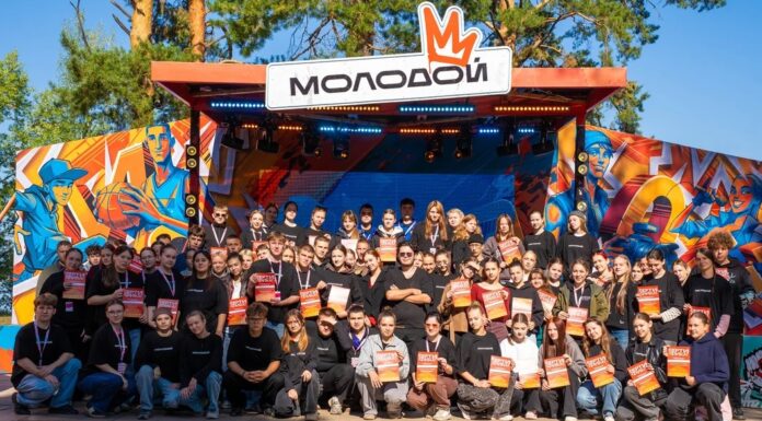 «Молодой» взгляд на город: в лагере «Салют» молодёжь Рубцовска учили превращать идеи в проекты